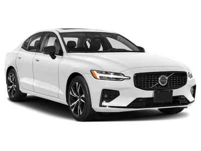2024 Volvo S60 B5 Core Dark Theme