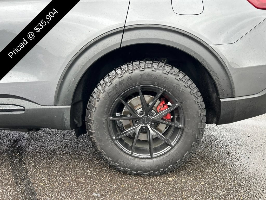 2022 Ford Explorer ST