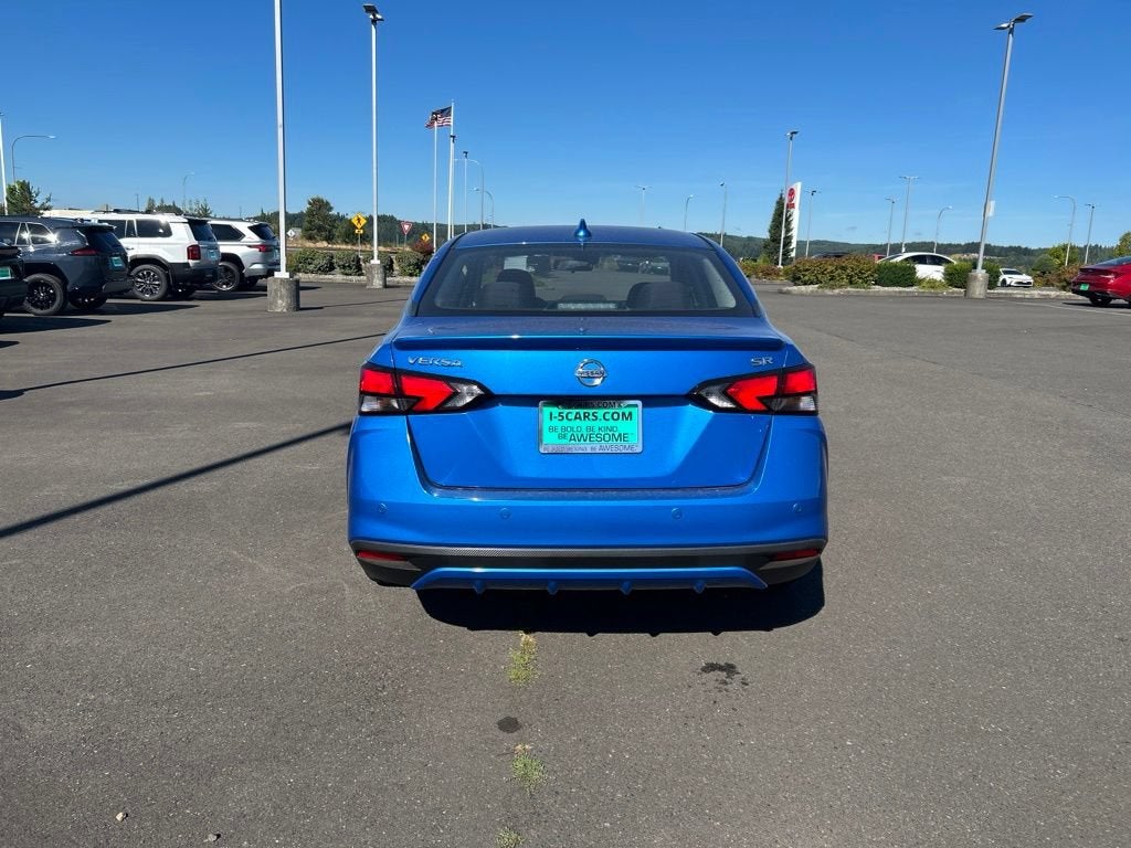 2021 Nissan Versa SR Xtronic CVT