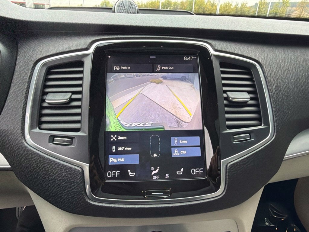 2017 Volvo XC90 T6 Momentum