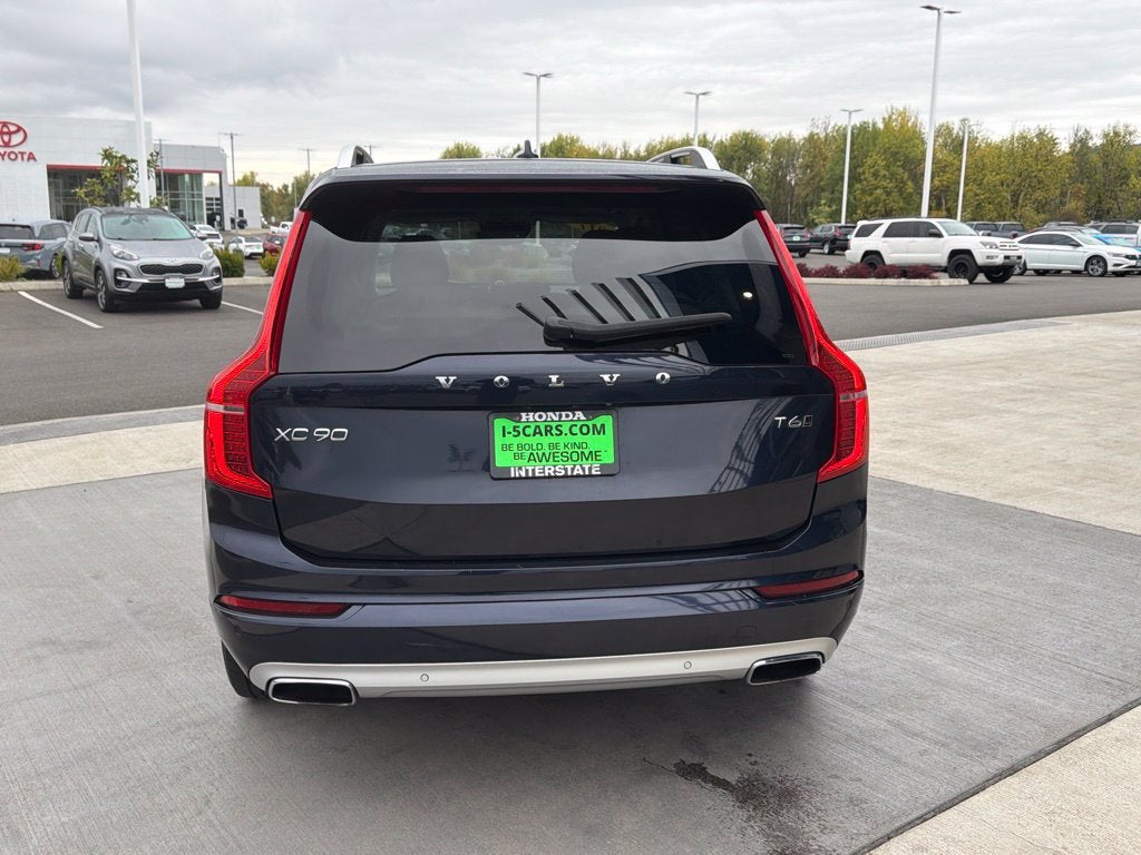 2017 Volvo XC90 T6 Momentum