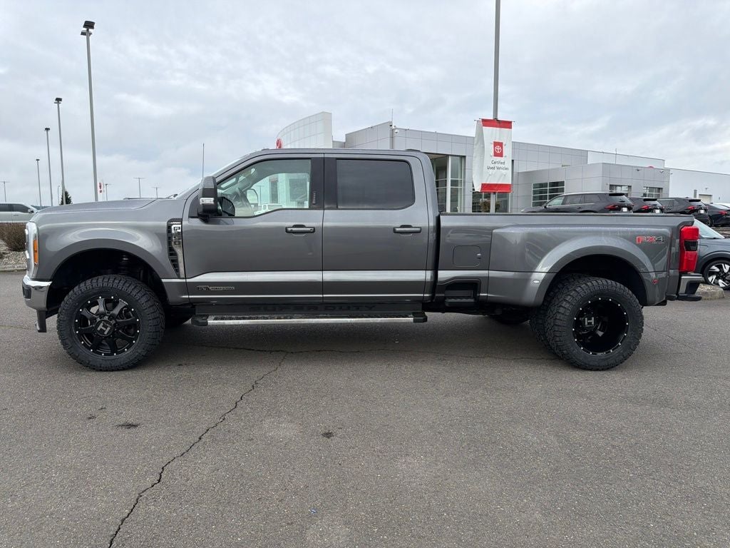 2023 Ford F-350SD Lariat DRW