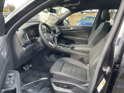 2026 Volkswagen Atlas Cross Sport SEL R-Line Black