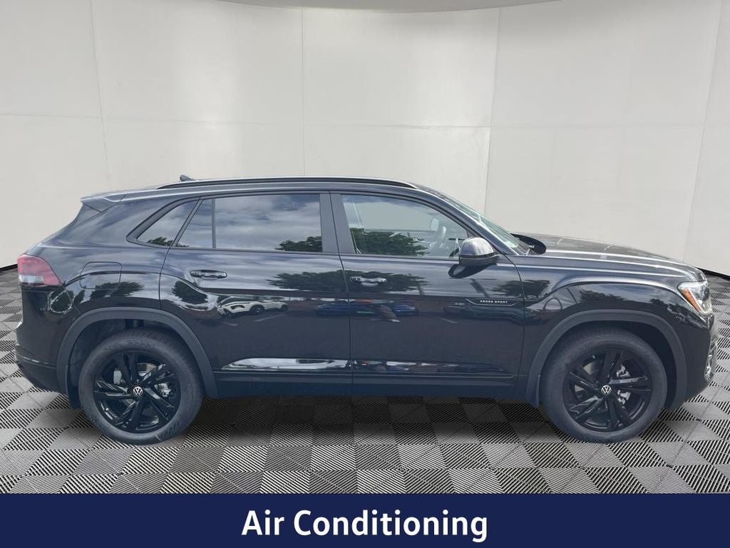 2026 Volkswagen Atlas Cross Sport SEL R-Line Black