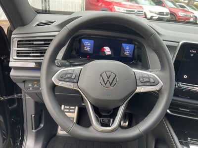 2026 Volkswagen Atlas Cross Sport 2.0T SEL R-Line Black