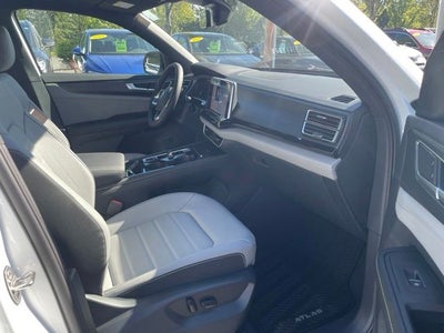 2026 Volkswagen Atlas Cross Sport 2.0T SEL R-Line Black
