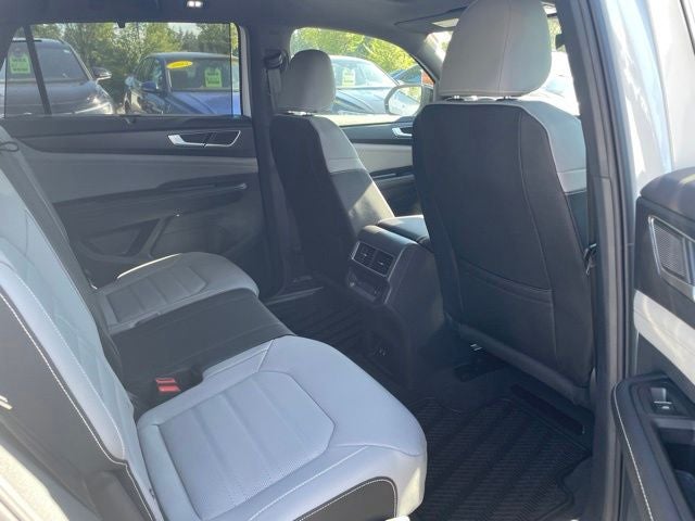 2026 Volkswagen Atlas Cross Sport 2.0T SEL R-Line Black