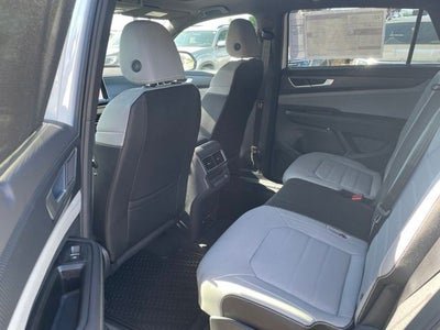 2026 Volkswagen Atlas Cross Sport 2.0T SEL R-Line Black