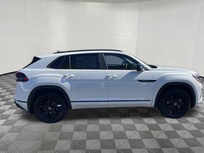 2026 Volkswagen Atlas Cross Sport 2.0T SEL R-Line Black