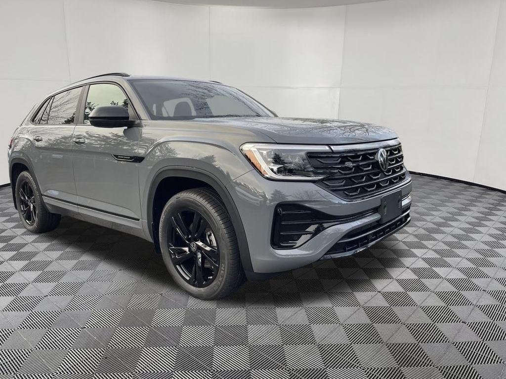 2026 Volkswagen Atlas Cross Sport 2.0T SEL R-Line Black