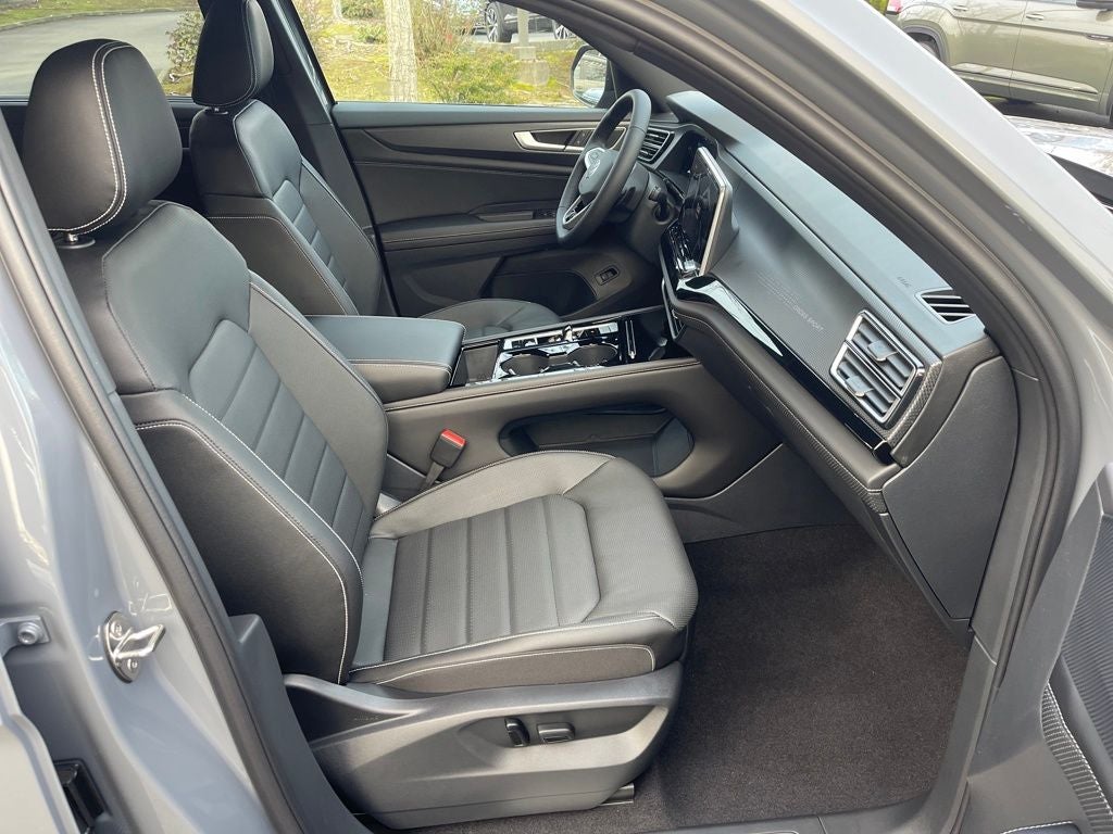 2026 Volkswagen Atlas Cross Sport 2.0T SEL R-Line Black