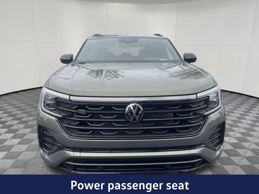 2026 Volkswagen Atlas Cross Sport 2.0T SEL R-Line Black