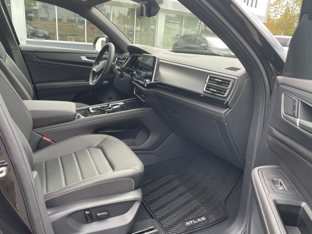 2026 Volkswagen Atlas Cross Sport 2.0T SEL R-Line Black