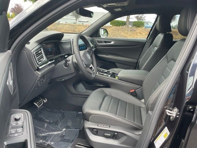 2026 Volkswagen Atlas Cross Sport 2.0T SEL R-Line Black