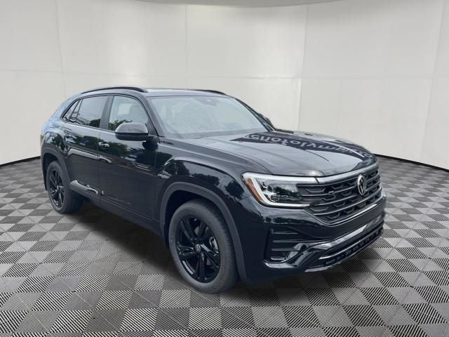 2026 Volkswagen Atlas Cross Sport 2.0T SEL R-Line Black