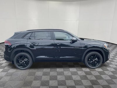 2026 Volkswagen Atlas Cross Sport 2.0T SEL R-Line Black