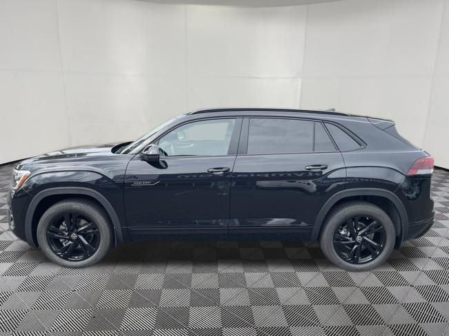 2026 Volkswagen Atlas Cross Sport 2.0T SEL R-Line Black