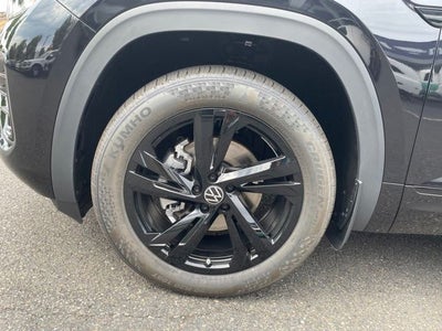 2026 Volkswagen Atlas Cross Sport 2.0T SEL R-Line Black