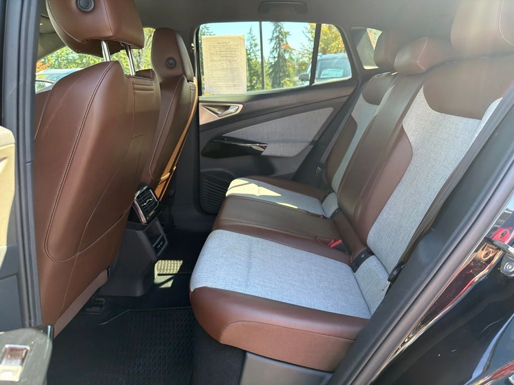 2023 Volkswagen ID.4 Pro