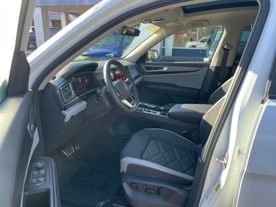 2024 Volkswagen Atlas 2.0T Peak Edition SE w/Technology