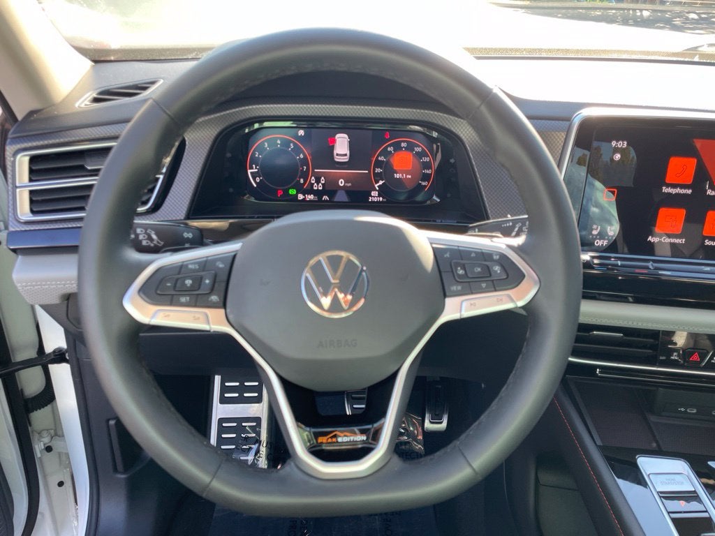 2024 Volkswagen Atlas 2.0T Peak Edition SE w/Technology