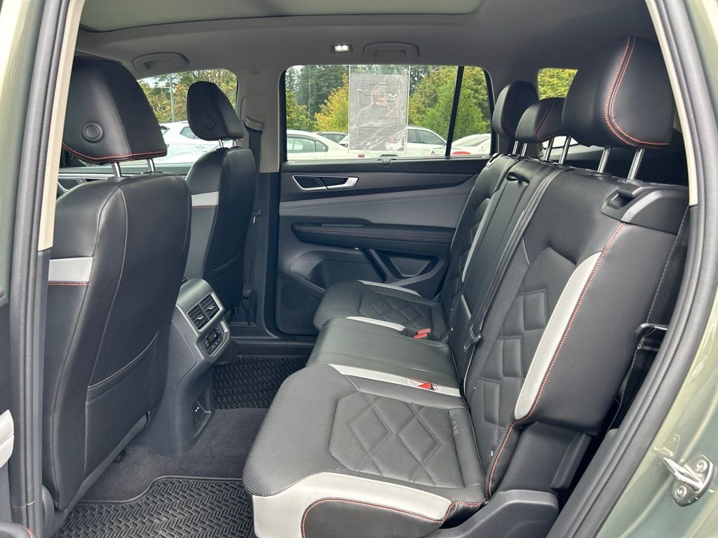 2024 Volkswagen Atlas 2.0T Peak Edition SE w/Technology