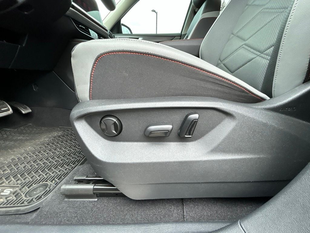 2024 Volkswagen Atlas 2.0T Peak Edition SE w/Technology