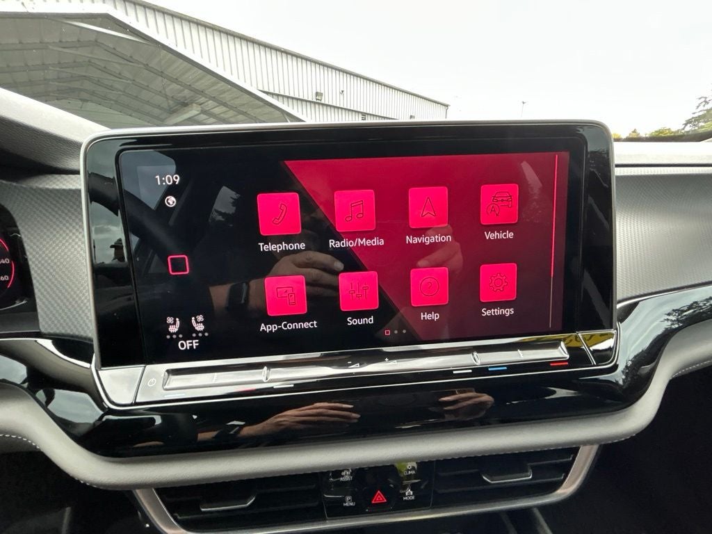 2024 Volkswagen Atlas 2.0T Peak Edition SE w/Technology