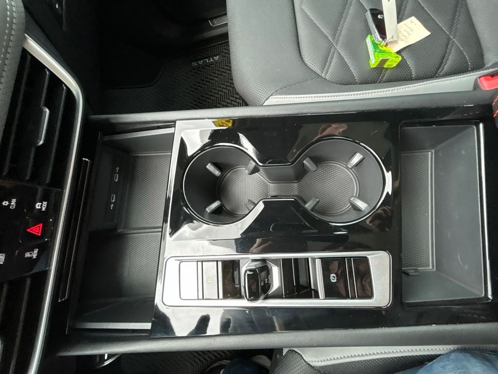 2024 Volkswagen Atlas 2.0T Peak Edition SE w/Technology