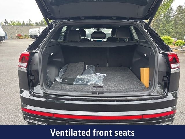 2025 Volkswagen Atlas Cross Sport 2.0T SEL Premium R-Line