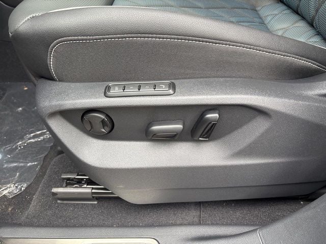 2025 Volkswagen Atlas Cross Sport 2.0T SEL Premium R-Line