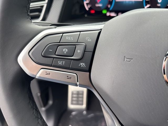 2025 Volkswagen Atlas Cross Sport 2.0T SEL Premium R-Line