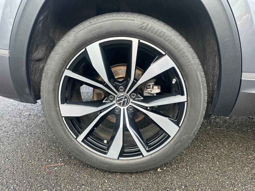 2024 Volkswagen Atlas 2.0T SEL Premium R-Line