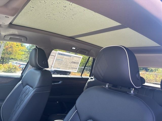 2025 Volkswagen Atlas 2.0T SEL Premium R-Line