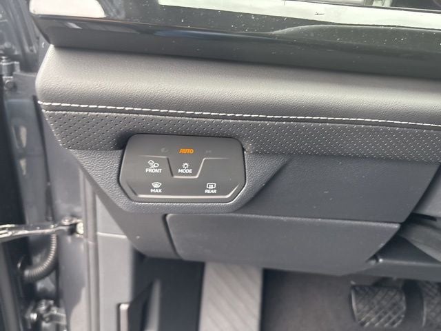 2025 Volkswagen Atlas Cross Sport 2.0T SE