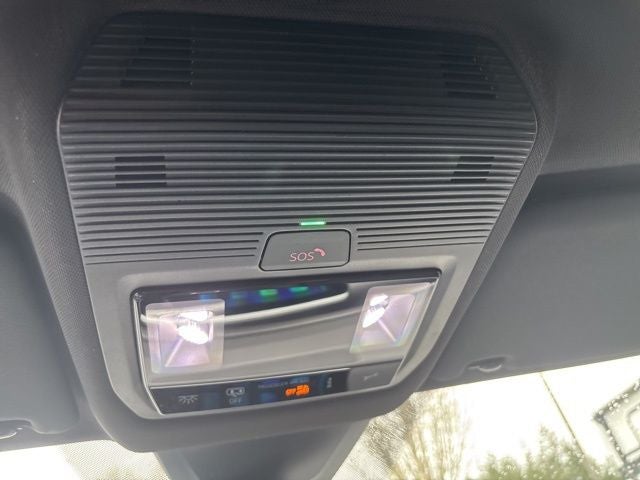 2025 Volkswagen Atlas Cross Sport 2.0T SE