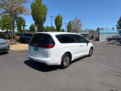 2023 Chrysler Pacifica Hybrid Touring L