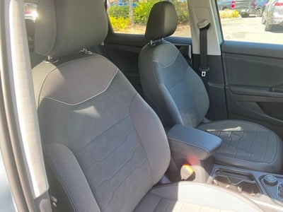 2025 Volkswagen Taos 1.5T SE Black