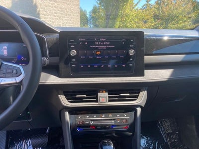 2025 Volkswagen Taos 1.5T SE Black