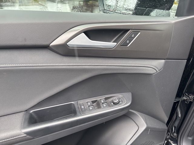 2025 Volkswagen Taos 1.5T SE Black