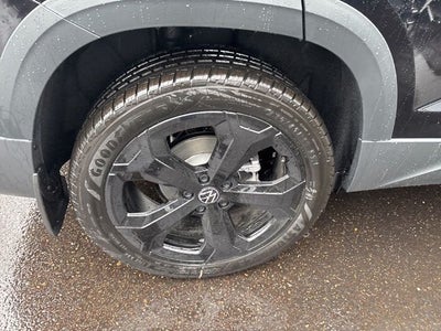 2025 Volkswagen Taos 1.5T SE Black