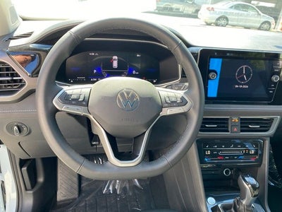 2026 Volkswagen Taos 1.5T SE Black
