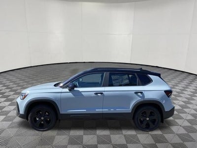 2026 Volkswagen Taos 1.5T SE Black