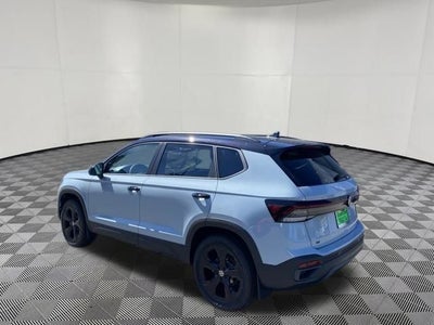 2026 Volkswagen Taos 1.5T SE Black