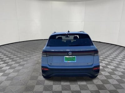 2026 Volkswagen Taos 1.5T SE Black