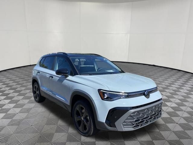 2026 Volkswagen Taos 1.5T SE Black