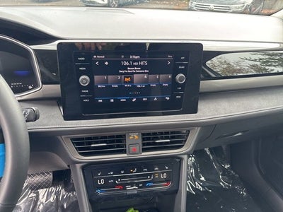 2025 Volkswagen Taos 1.5T SE Black