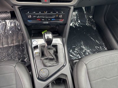 2025 Volkswagen Taos 1.5T SE Black