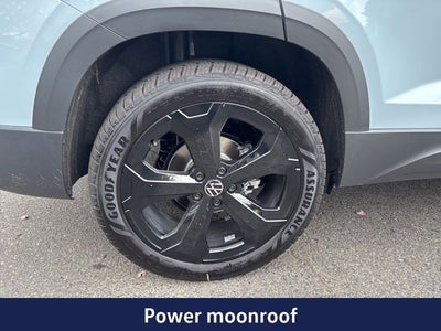 2025 Volkswagen Taos 1.5T SE Black