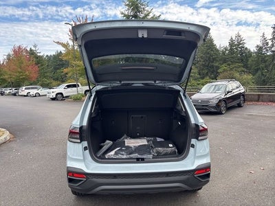 2025 Volkswagen Taos 1.5T SE Black